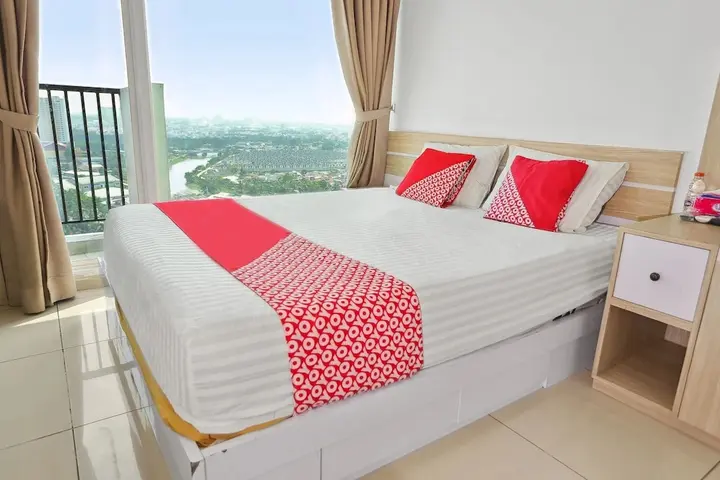 Тангеранг: OYO 93432 Tree Room Hotel