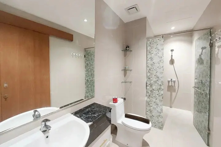 Brand New And Nice 2Br At The Reiz Suites Medan Apartment — фото 1
