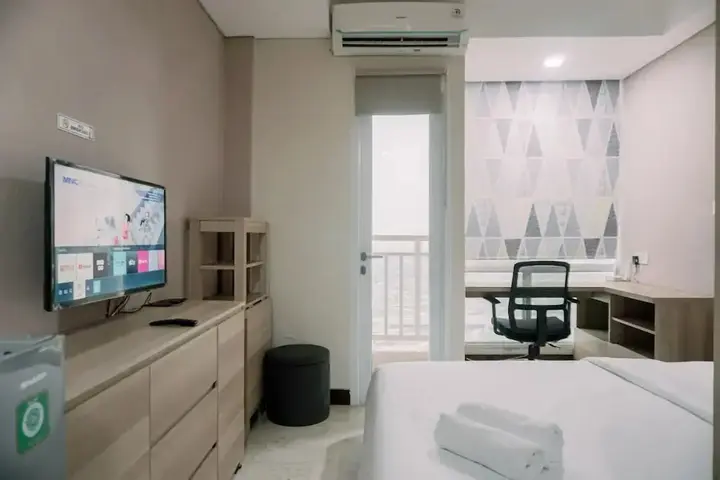 Legok: Nice And Modern Studio Apartment B Residence