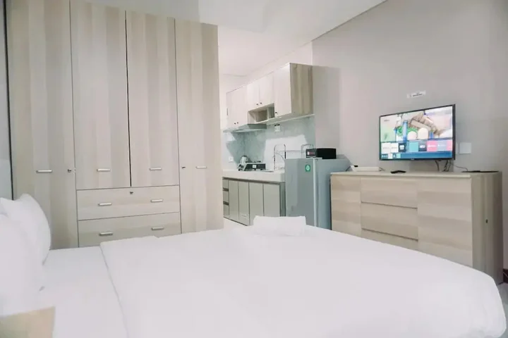 Legok: Nice And Modern Studio Apartment B Residence