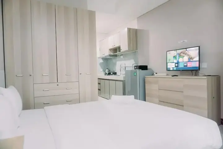 Legok: Nice And Modern Studio Apartment B Residence