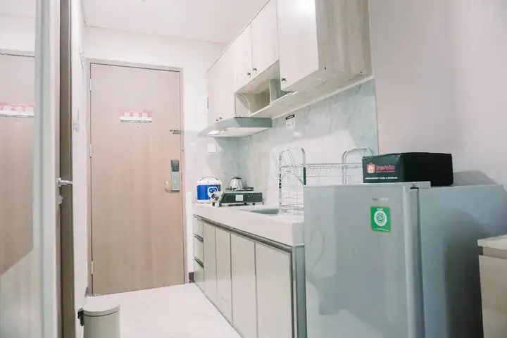 Legok: Nice And Modern Studio Apartment B Residence