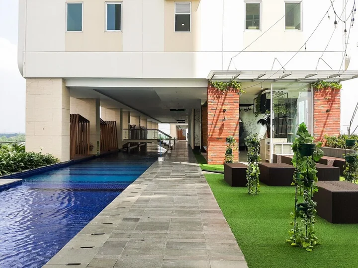 Legok: Nice And Modern Studio Apartment B Residence