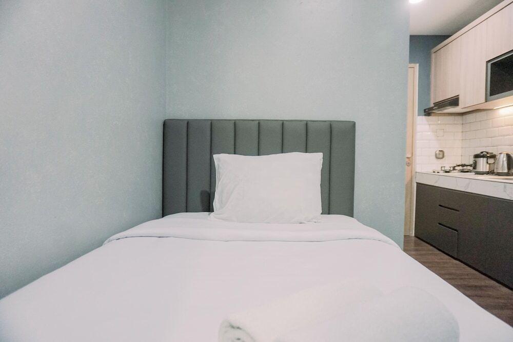 Simply And Cozy Stay Studio Apartment B Residence — фото 3