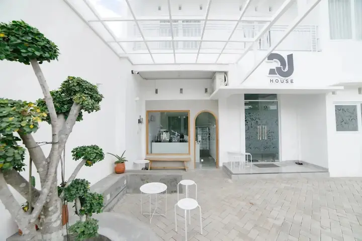 Батуретно: DJ House Yogyakarta