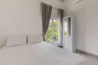 Батуретно: DJ House Yogyakarta