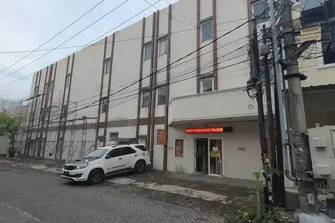 Сурабая: Oyo 93448 Padang Pasir Homestay