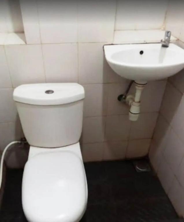 Тангеранг: OYO Life 92779 Kost Arjuna