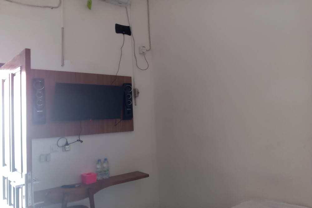 Семаранг: OYO Life 92543 Ratu Sakti Residence Syariah