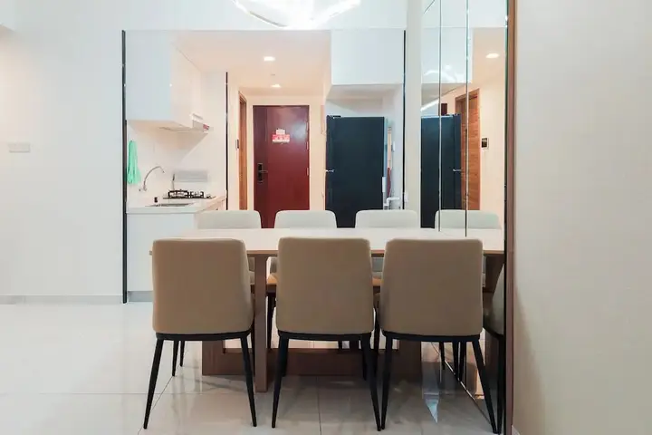 Homey And Spacious 3Br Sky House Bsd Apartment — фото 3