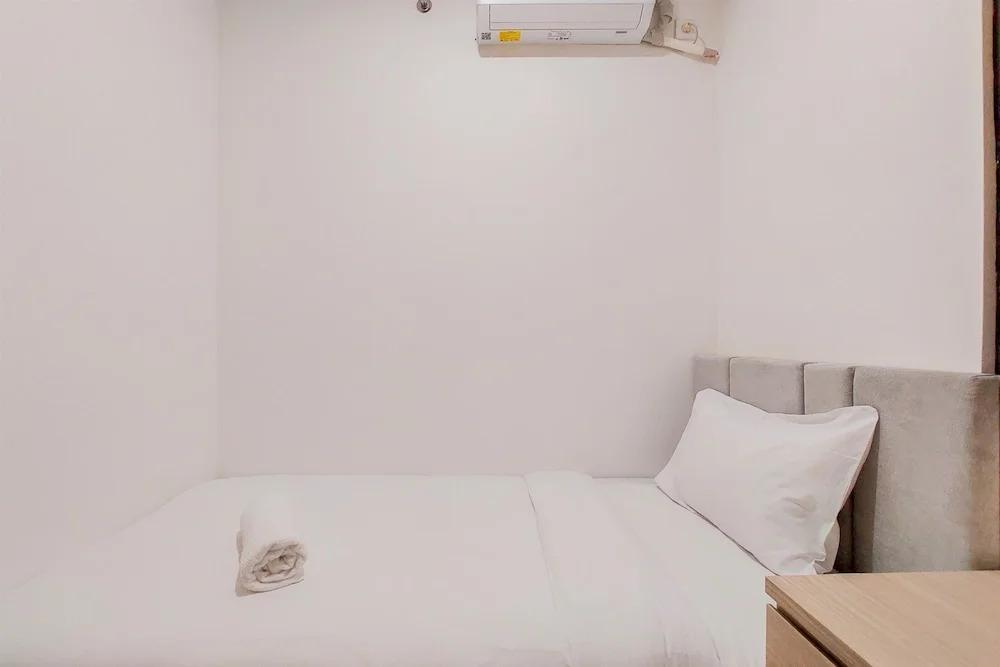 Legok: Homey And Spacious 3Br Sky House Bsd Apartment