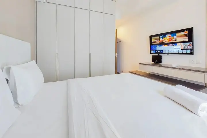 Legok: Homey And Spacious 3Br Sky House Bsd Apartment
