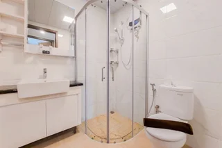 Legok: Homey And Spacious 3Br Sky House Bsd Apartment