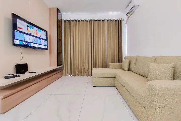 Legok: Homey And Spacious 3Br Sky House Bsd Apartment