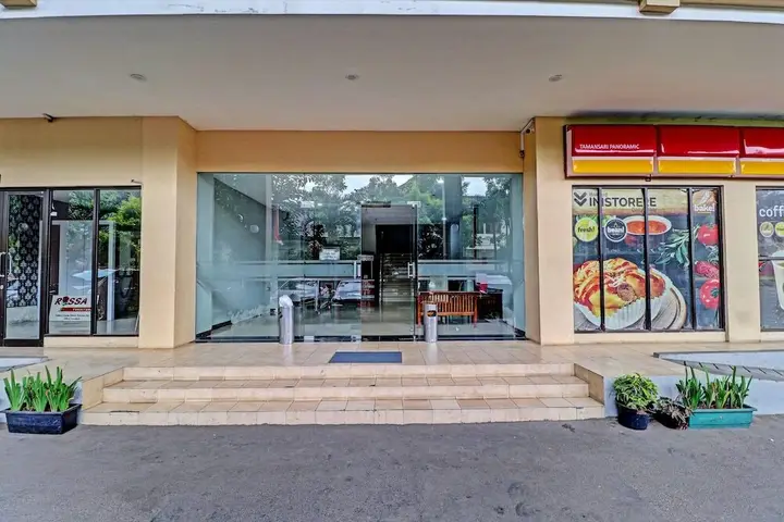 OYO Life 92735 Apartemen Tamansari Panoramic By Santuy — фото 1