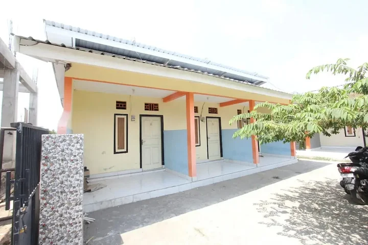 Танджунг: Oyo Life 93260 Bale Kosan