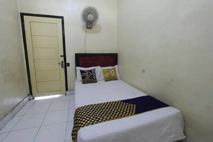 Танджунг: Oyo Life 93260 Bale Kosan