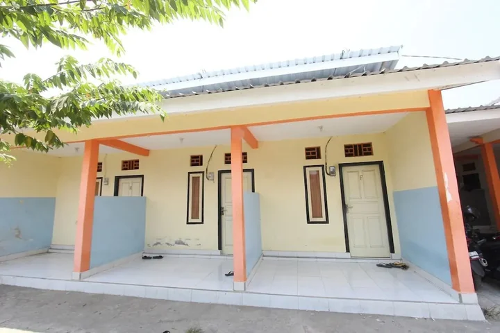 Танджунг: Oyo Life 93260 Bale Kosan
