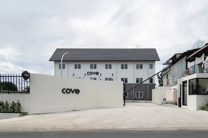 Джакарта: Cove Nawaprita
