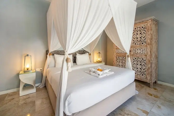 Кута: Trendy 3br Private Villa Seminyak