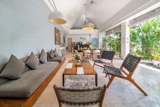 Кута: Trendy 3br Private Villa Seminyak