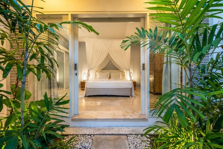 Кута: Trendy 3br Private Villa Seminyak