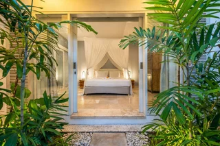 Кута: Trendy 3br Private Villa Seminyak