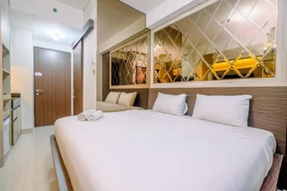 Депок: Warm And Minimalist Studio Room Transpark Cibubur Apartment