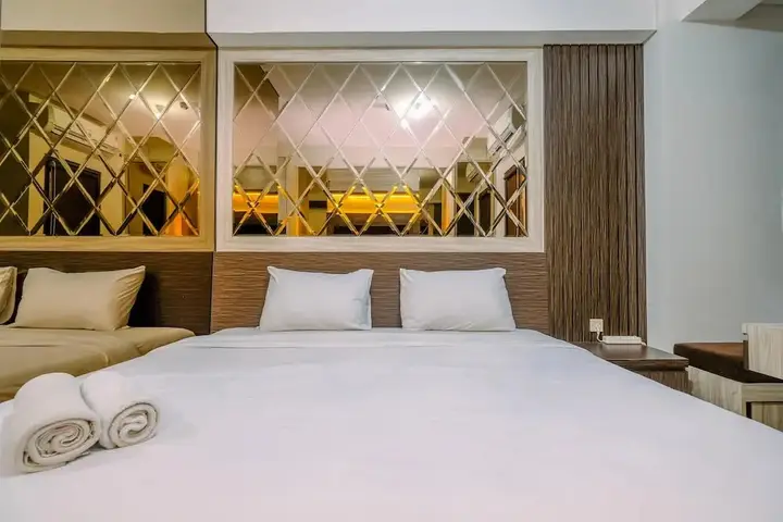Warm And Minimalist Studio Room Transpark Cibubur Apartment — фото 4