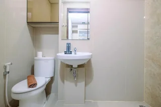 Депок: Warm And Minimalist Studio Room Transpark Cibubur Apartment