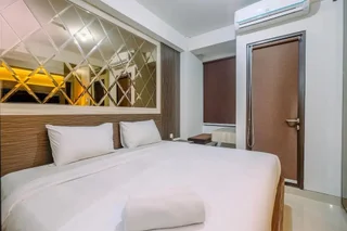 Депок: Warm And Minimalist Studio Room Transpark Cibubur Apartment