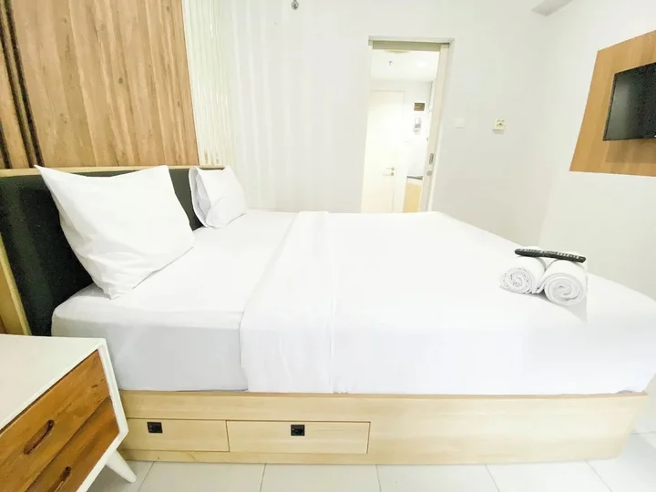 Семаранг: Homey 1Br Without Living Room At Amartha View Apartment