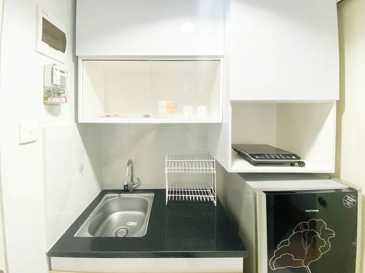 Семаранг: Homey 1Br Without Living Room At Amartha View Apartment