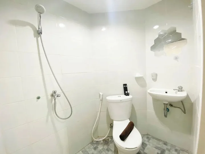Семаранг: Homey 1Br Without Living Room At Amartha View Apartment