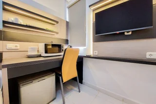 Тангеранг: Minimalist Studio Apartment (No Kitchen) At Aeropolis Residence