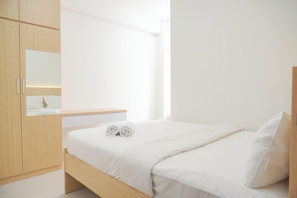 Comfy And Homey 2Br Transpark Cibubur Apartment — фото 4