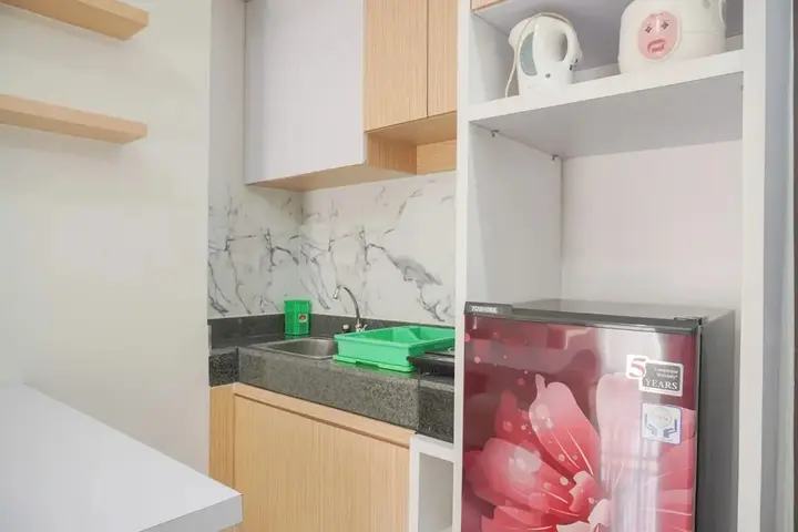 Депок: Comfy And Homey 2Br Transpark Cibubur Apartment