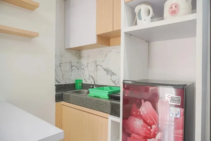 Депок: Comfy And Homey 2Br Transpark Cibubur Apartment