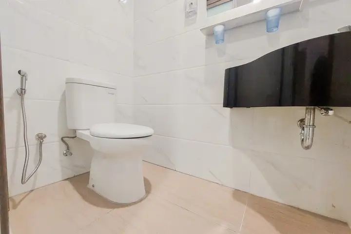 Homey And Simply Look Studio Sky House Alam Sutera Apartment — фото 6