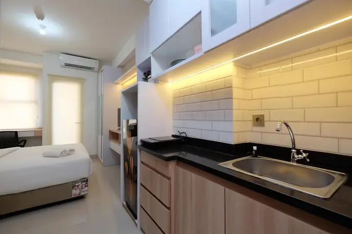 Депок: Cozy Living And Homey Studio Transpark Cibubur Apartment