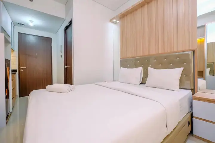 Cozy Living And Homey Studio Transpark Cibubur Apartment — фото 3