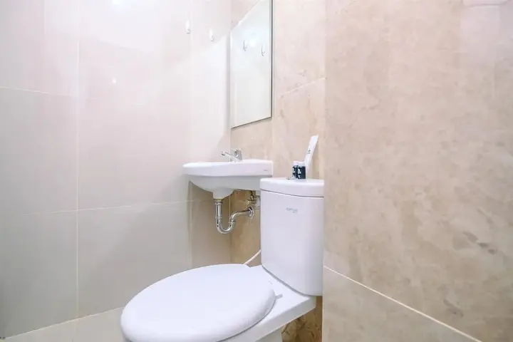Депок: Cozy Stay And New Furnished Studio At Transpark Cibubur Apartment