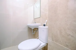 Депок: Cozy Stay And New Furnished Studio At Transpark Cibubur Apartment