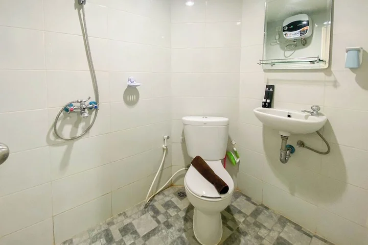 Семаранг: Comfortable 1Br Without Living Room At Amartha View Apartment