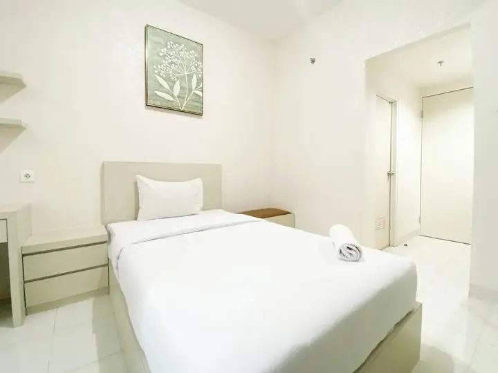 Семаранг: Minimalist And Homey Studio Room At Amartha View Apartment