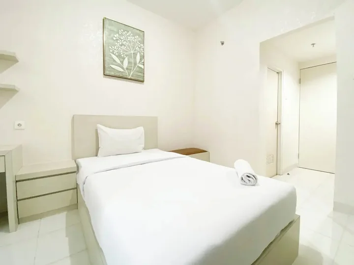 Семаранг: Minimalist And Homey Studio Room At Amartha View Apartment