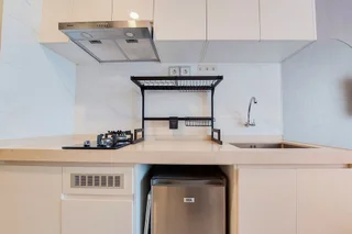 Legok: Gorgeous And Tidy Studio At Sky House Bsd Apartment