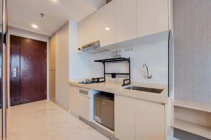 Legok: Gorgeous And Tidy Studio At Sky House Bsd Apartment