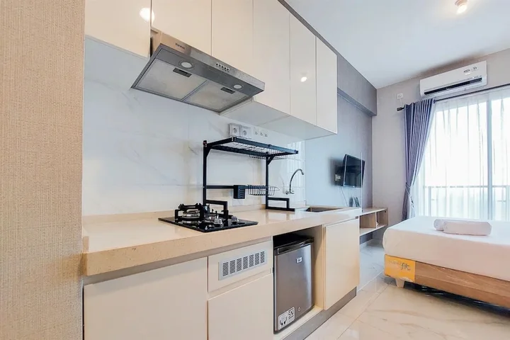 Legok: Gorgeous And Tidy Studio At Sky House Bsd Apartment
