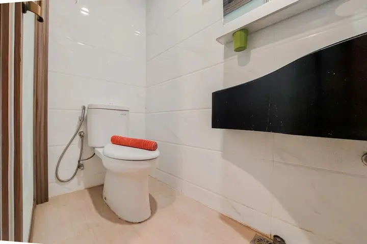 Legok: Gorgeous And Tidy Studio At Sky House Bsd Apartment